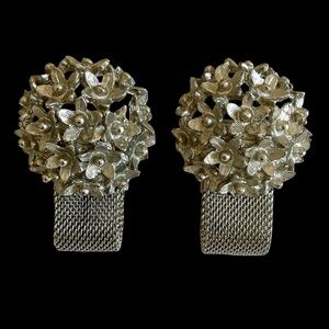 Vintage Silver Tone Floral Wrap Around Cuff Links